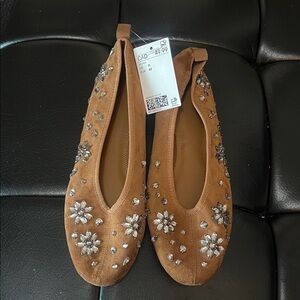 H&M Tan Embellished Flats